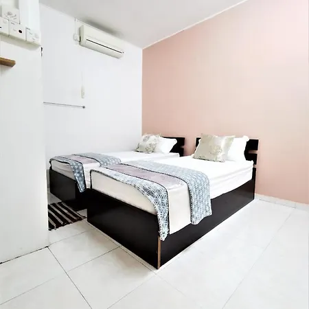 Warni Villa 8 Whole Or Room Muar Exterior photo