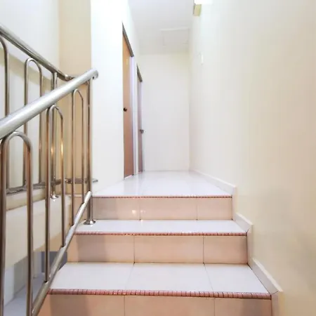 Warni Villa 8 Whole Or Room Muar Exterior photo
