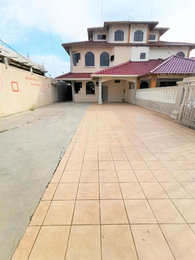 Warni 8 Whole Or Homestay