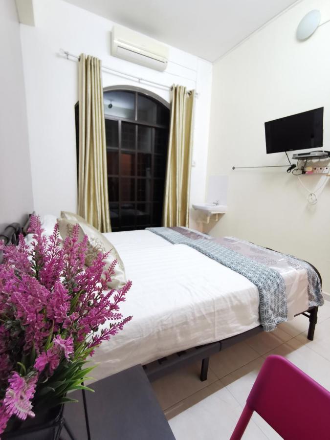 Homestay Warni 8 Whole Or *