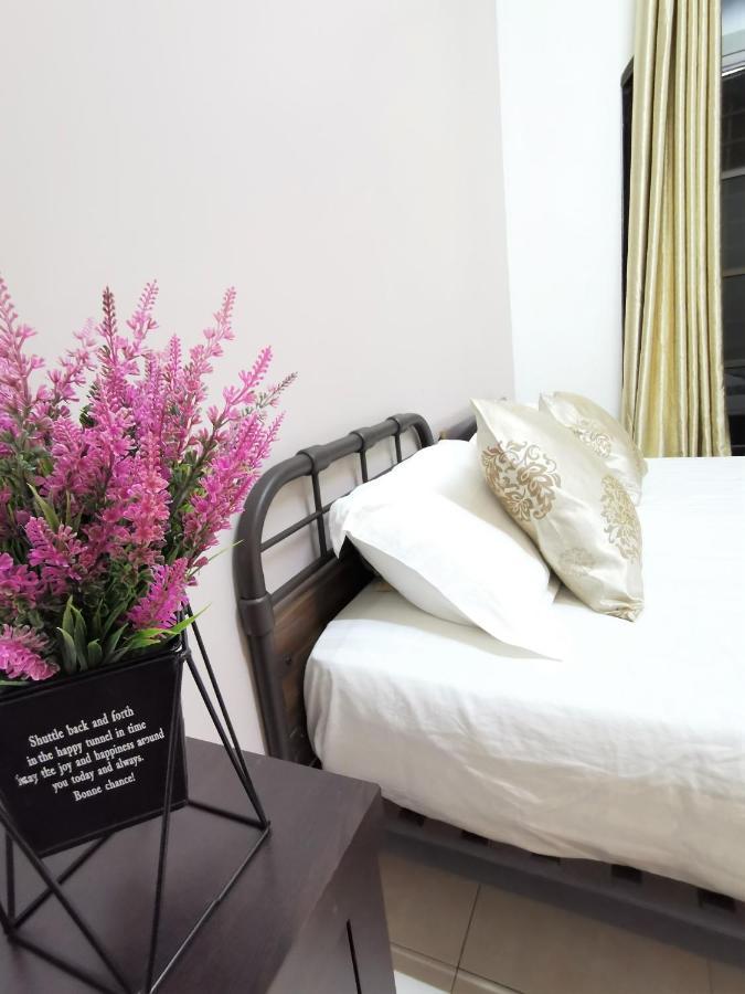 Warni 8 Whole Or Homestay *