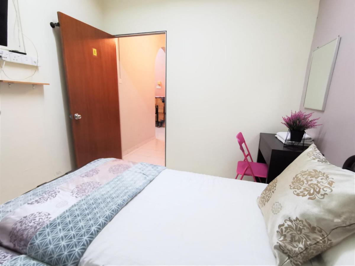 Warni 8 Whole Or Homestay