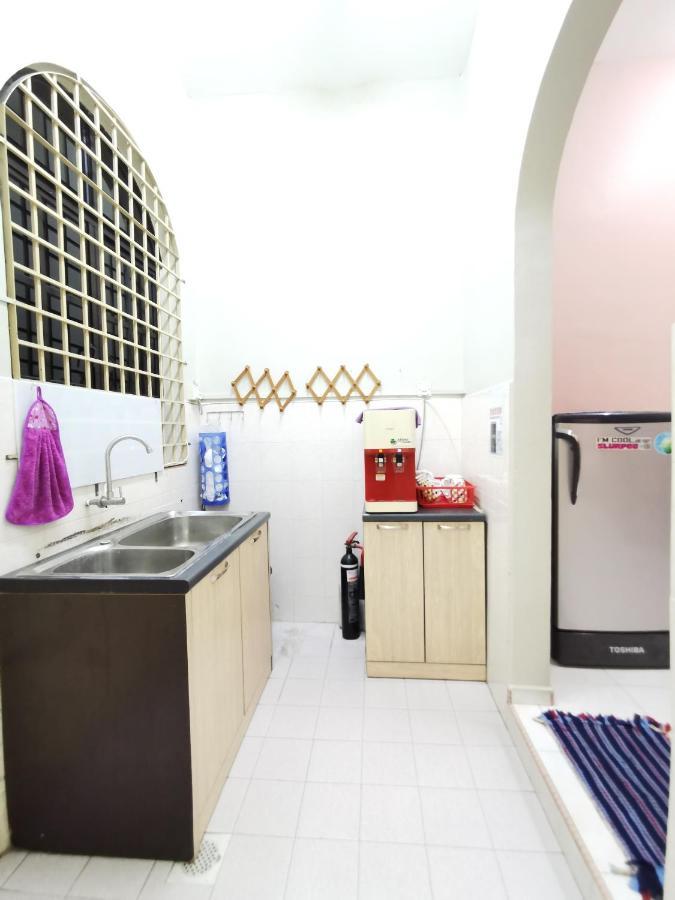 Homestay Warni 8 Whole Or *