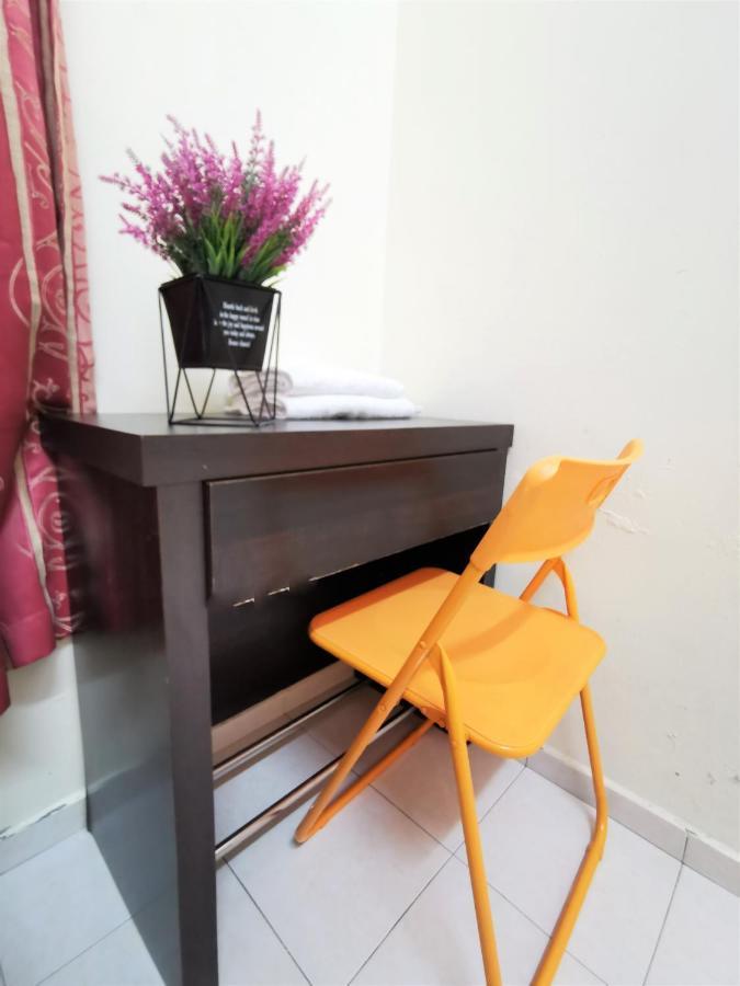 Homestay Warni 8 Whole Or *