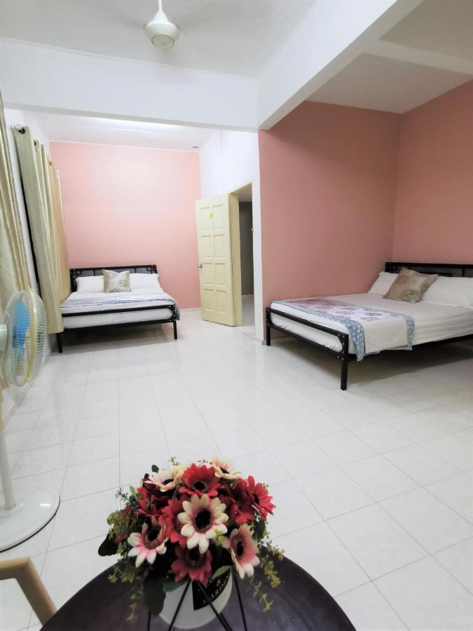 Warni 8 Whole Or Homestay *