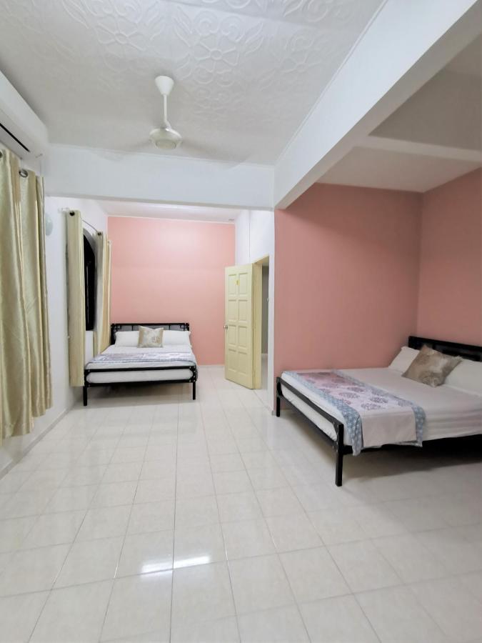 Warni 8 Whole Or Homestay *