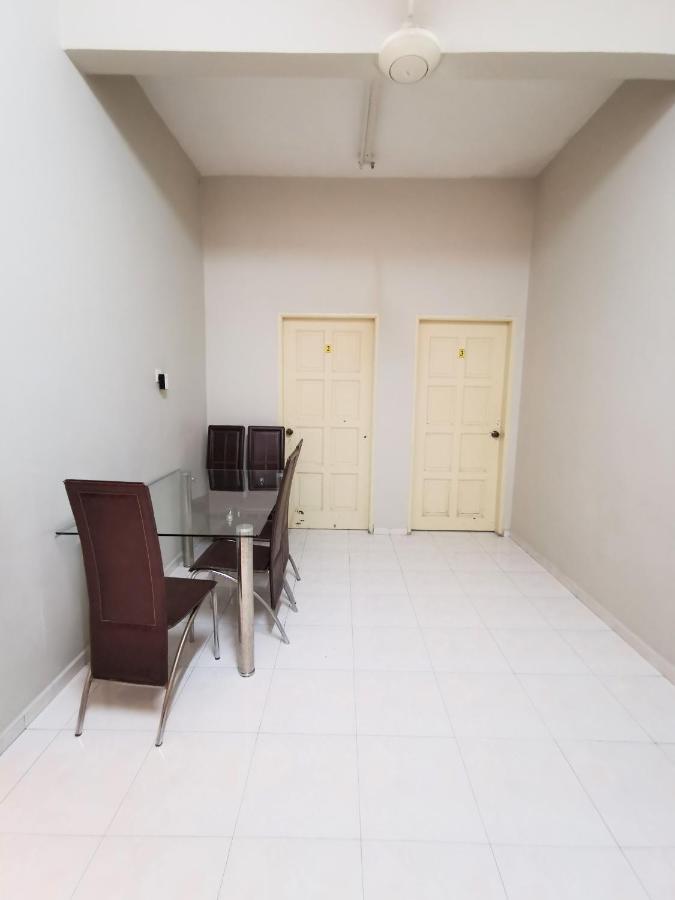 Homestay Warni 8 Whole Or